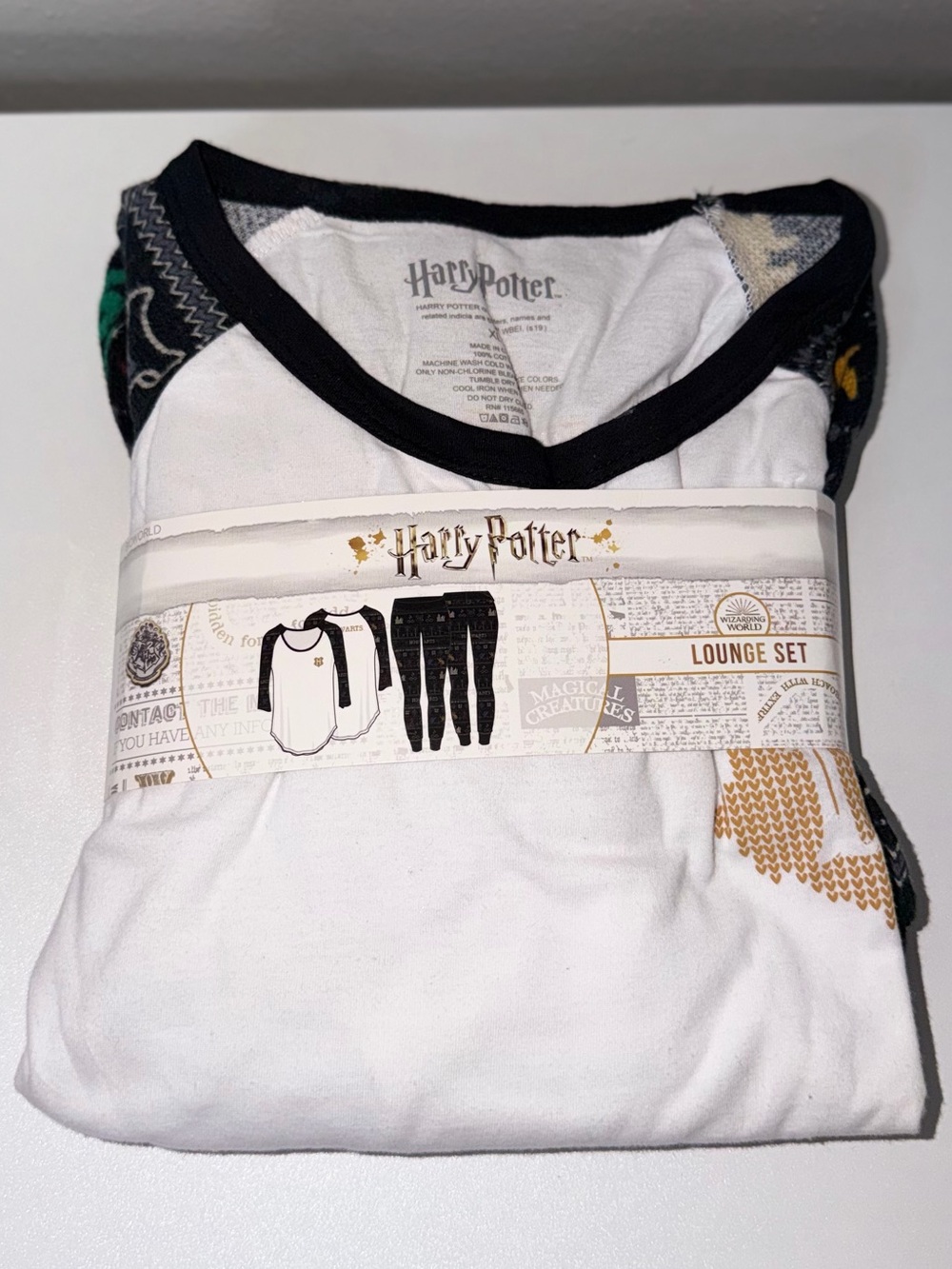 Harry Potter Women’s White and Black Lounge Pajama Set